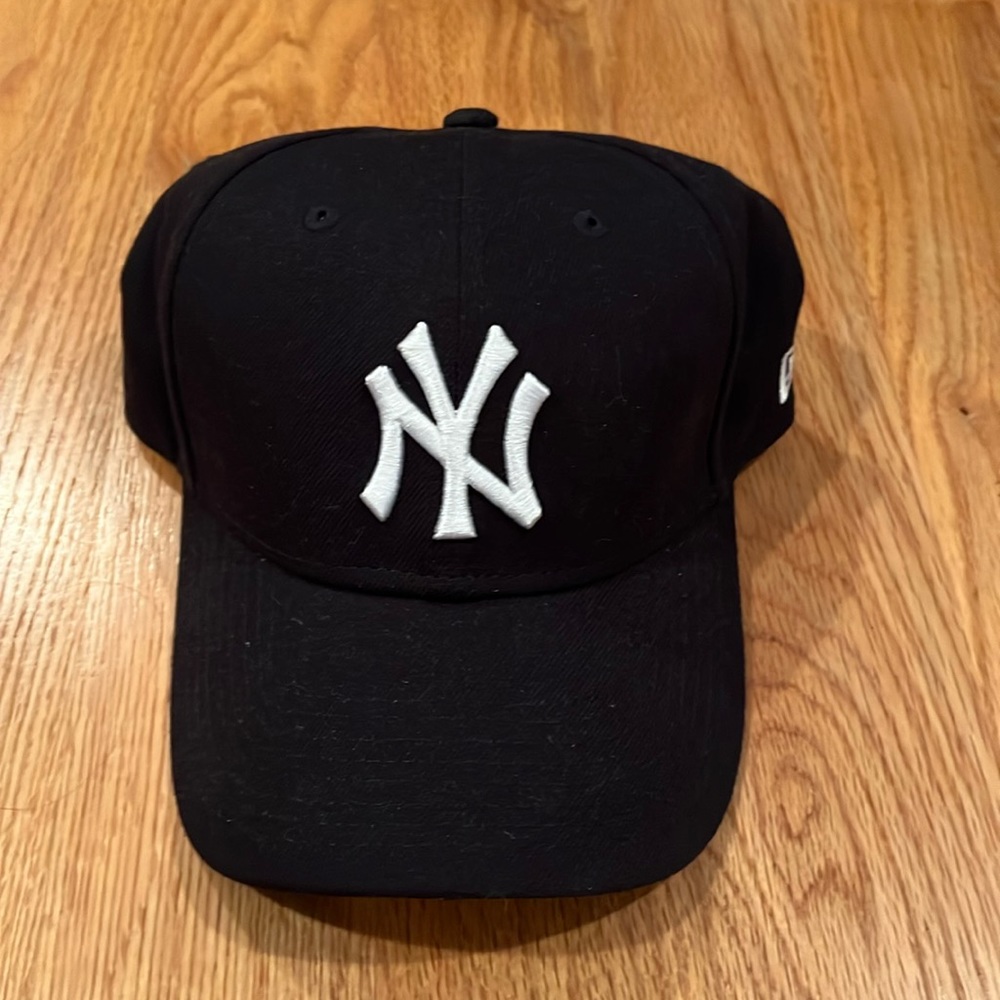NY YANKEES BASEBALL CAP